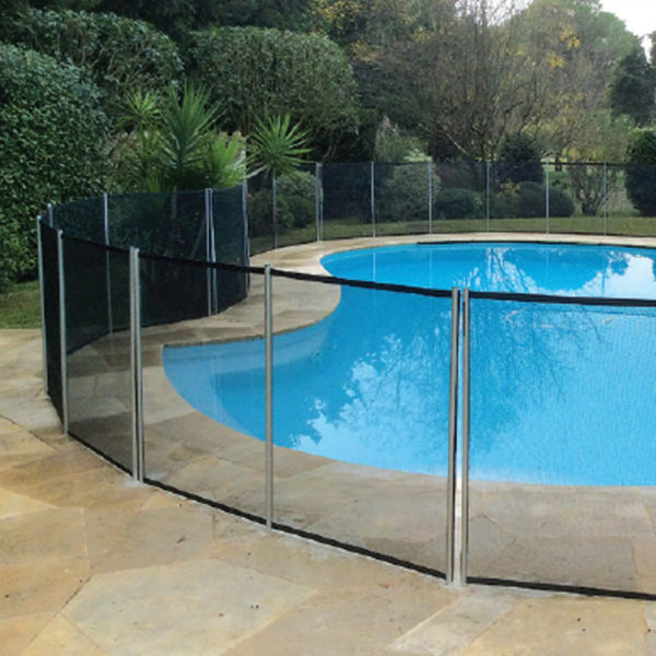 Swimming pool fence